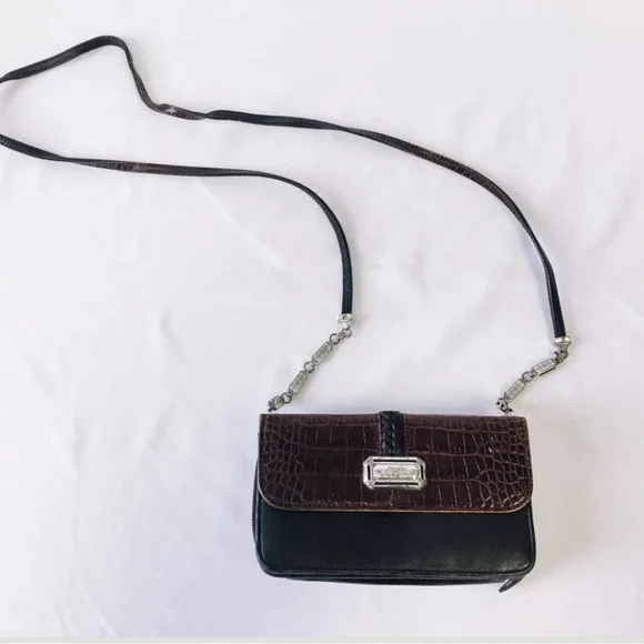 Elegant Black and Brown Leather Shoulder Bag - Picture 8 of 8